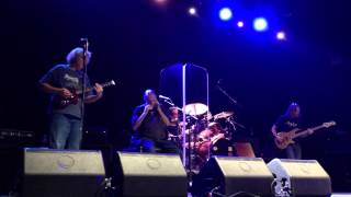 Walter Trout with Rick Knapp on guitar