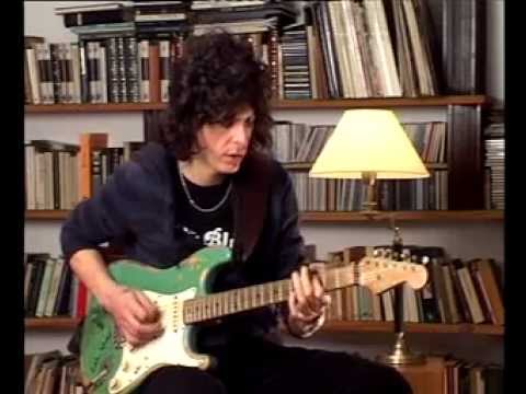 Blues Shuffle Lick in A7 - Easy Blues Guitar Lesson on Shuffle Riffs