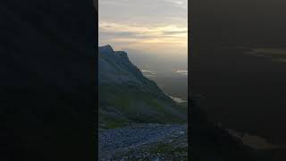 preview picture of video 'Sunrise from Conival (Assynt - Scotland)'