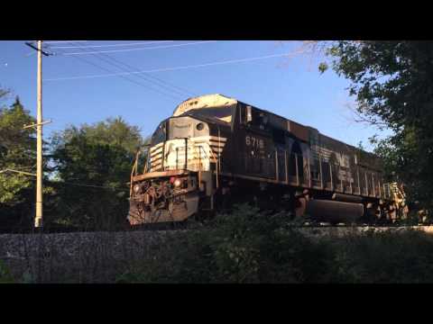 Ex. Conrail Norfolk Southern train 6718 passes my house