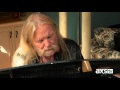 Gregg Allman plays "Oncoming Traffic" for Dan