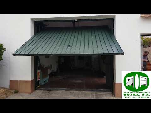 AUTOMATIZACIÓN PUERTA BASCULANTE DE MUELLES EN ZALAMEA LA REAL