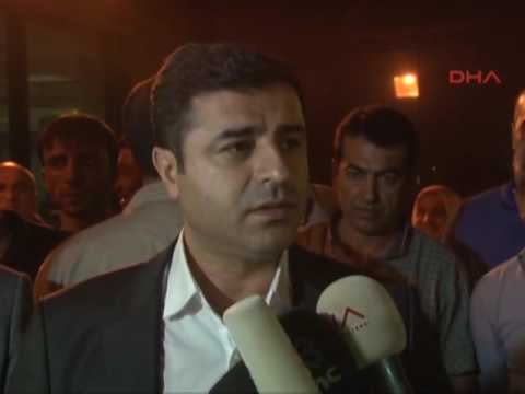 Demirtaş: Tahriklere karşı en iyi ilaç barıştır; Kürt, Türk birbirinize sarılın