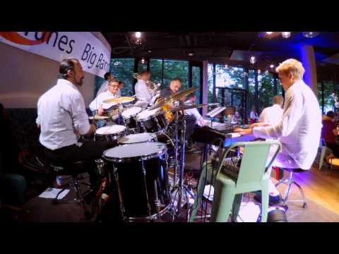 oTunes ( James Bond )