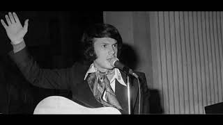 En blue jeans et blouson d&#39;cuir - Salvatore ADAMO