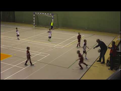 KS BRONOWIANKA 2010 vs RKS GARBARNIA Kraków 2010 Halowe Mistrzostwa Krakowa