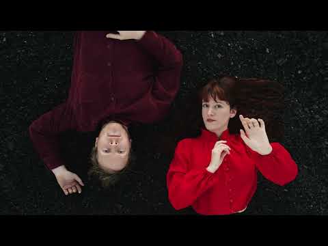 BLACK LILYS - Féroce (Lyrics Video)