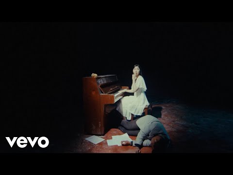 Isyana Sarasvati Ragu Semesta