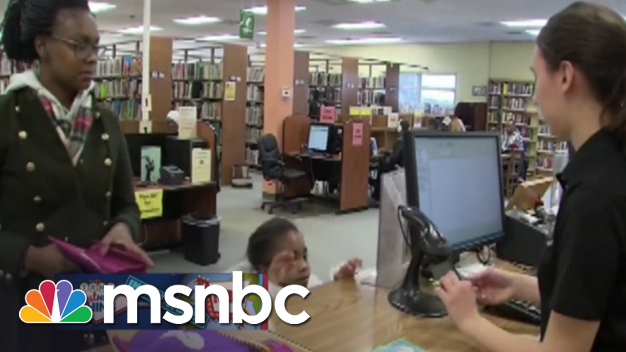 Librarians Volunteer In Ferguson | Rachel Maddow | MSNBC thumbnail