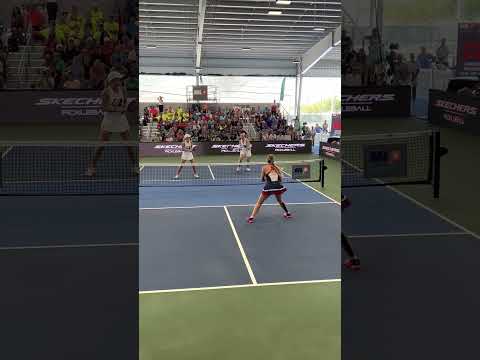 One outstanding point from the best pickleball game ever. 💯