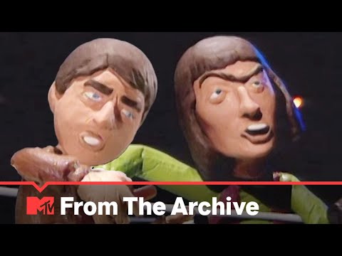 Liam Gallagher VS. Noel Gallagher | Celebrity Deathmatch