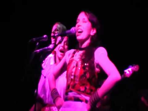 Thierry and friends a Švárne Horehronky - Včera večer na valale.mp4