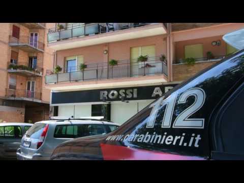 FORLÌ: Acido sulla moglie forse per gelosia, salvata dai vicini | VIDEO