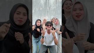 Download lagu Ubur ubur ikan lele, ayok joget lee🤣🤪 #shortvideo #trending mp3