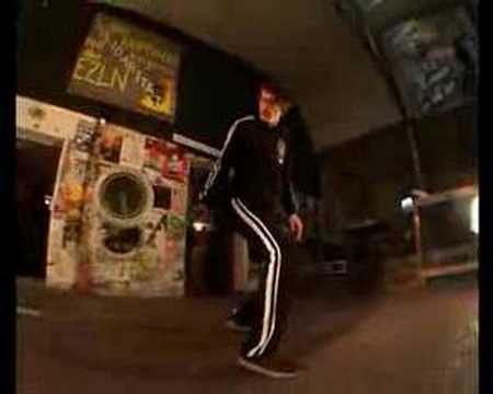 SMOKE BLOW - CRIMINAL (FEAT. HOCKSTARS)