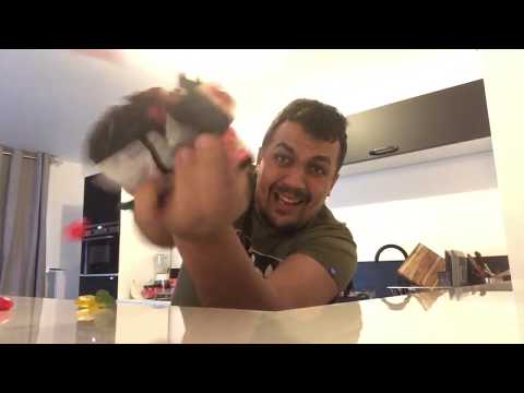 JE ME FAIS VOLER TOUT MES PAQUET DE BONBON PAR DES ABONNES