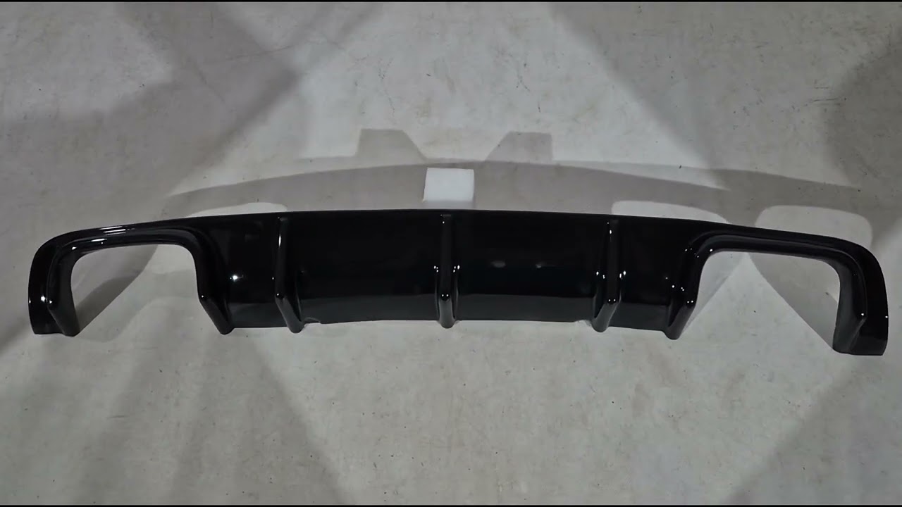 Задний диффузор DPT (для M-5, Черный Глянец) Video 1