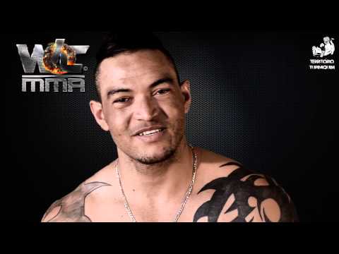 Daniel Moraleida encara Fábio Cyborg no card principal do WOC 2