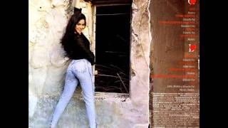 LEJOS DE TU AMOR - SHAKIRA - MAGIA