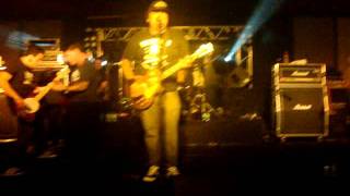 Hateen - Não Vá  (CIRANDADOROCK)