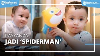 Semangatnya Rayyanza Panjat Tangga Sambil Bernyanyi