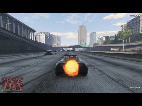 GTA V - POLICE CHASE ROCKET CAR JUMP
