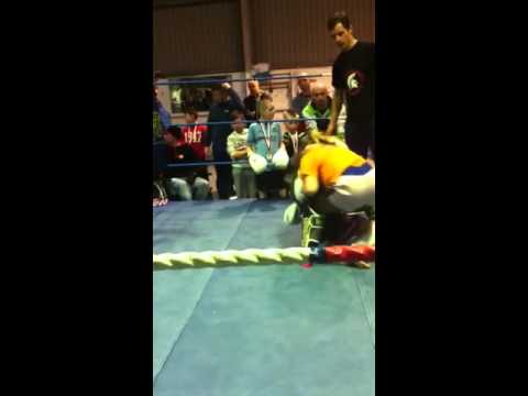 Laura Linehan Muay Thai Part 3