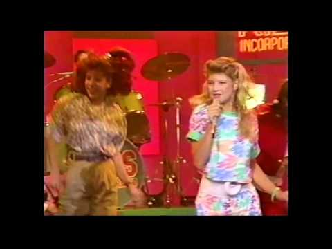 KIDS Incorporated - Tell It To My Heart (1988 - 720p60f HD Remaster)