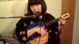 Raindrops Keep Falling On My Head Cover on Ukulele with an innovative acoustic pickup