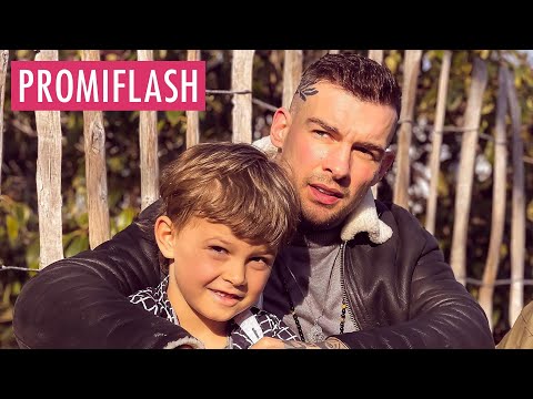 Eric Stehfest trainiert für Fame Fighting mit seinem Sohn