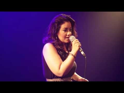 "Já não há madrugada" interpretada por Luiza Borges e André Siqueira