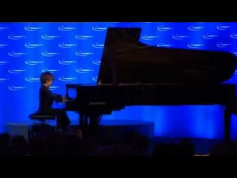 Das Supertalent 2011 - Ricky Kam 5 Jähriger spielt Klavier - Kopie - Kopie.flv