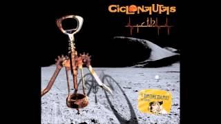 Ciclonautas - El orador (Con La vela puerca)