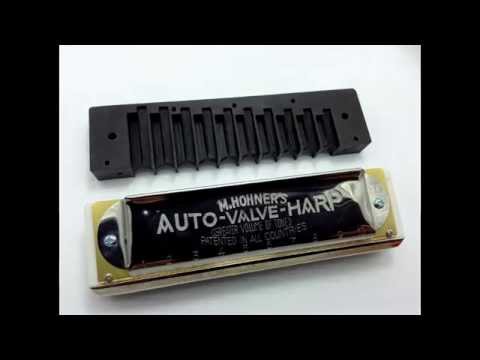 MICK KINSELLA plays the Hohner Auto-Valve with Power Comb