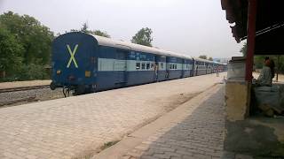 preview picture of video 'Jaunpur Intercity Arriving Mariahu'