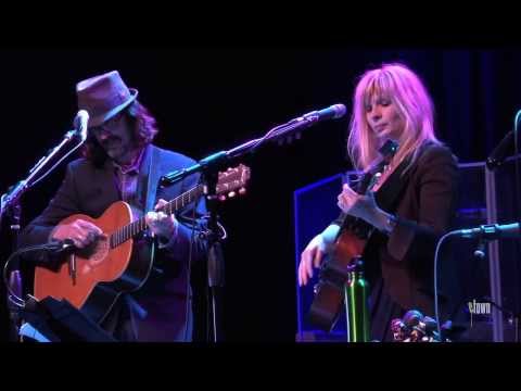 Over The Rhine - "Meet Me at the Edge of the World" (eTown webisode #431)
