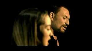 Clémence  et johnny hallyday- -On a tous besoin d&#39;amour- - YouTube.mp4