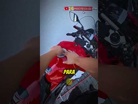 É por isso que muitos motociclistas amassam o tanque da moto de proposito
