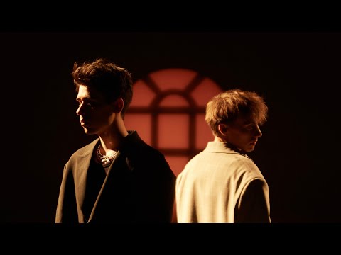 Artur Sikorski, pik pik - Adoruje (Official video)