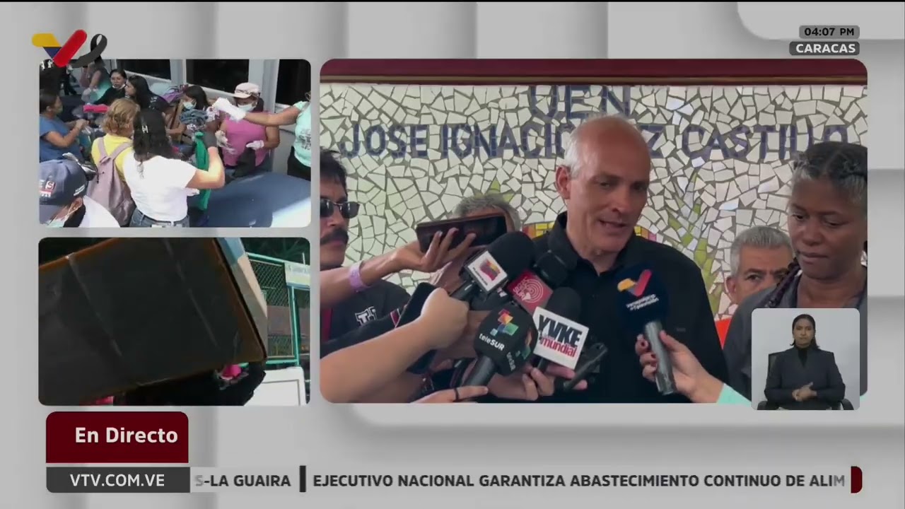 Ricardo Menéndez, vicepresidente de planificación, en visita a campamento en La Pastora
