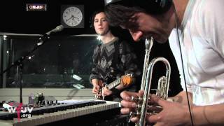 Fanfarlo - &quot;Deconstruction&quot; (Live at WFUV)