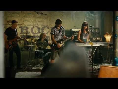 Amy @ Rock It! - Behind the scenes - 1/10