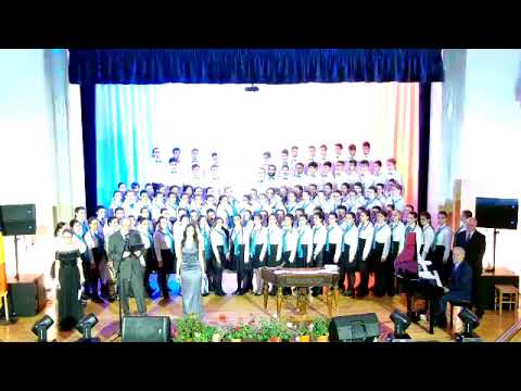 La mulți ani, caroliști!