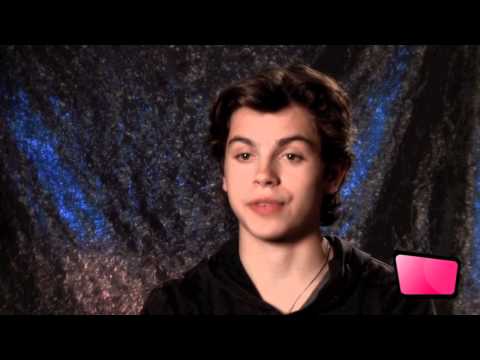 Jake T. Austin Talks New Year's Eve [HD]