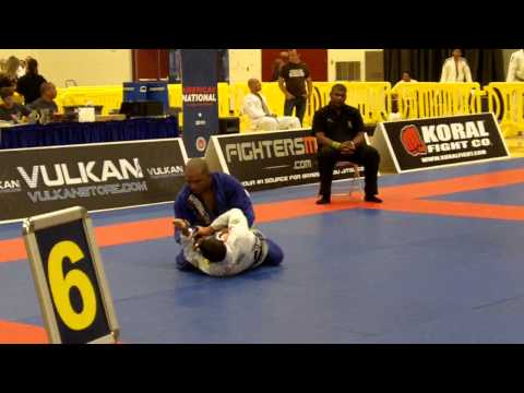 2010 Brazilian JiuJitsu Nationals ABSOLUTE BLACK Bruno Bastos vs Caio Terra