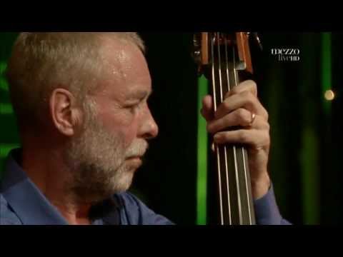 Dave Holland Quintet - How's Never