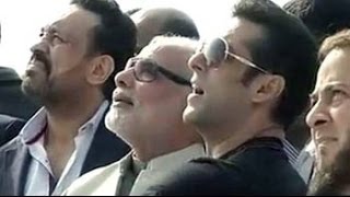 Salman Khan flies a kite with Narendra Modi video