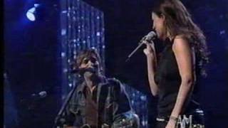 Sara Evans & The Warren Brothers - That's the Beat of a Heart (LIVE)