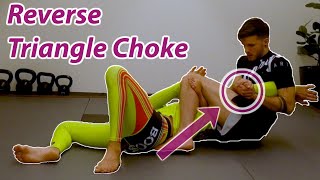 How To Do A Reverse Triangle From The Back