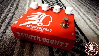 Video thumbnail for Josh Berwanger demos our Dakota County delay. by Sioux Guitars